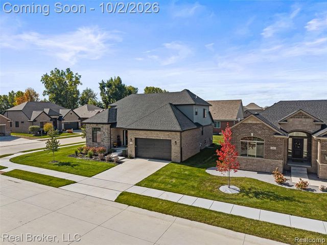 56643 Via Bellano, Macomb, MI 48042