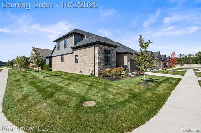 56643 Via Bellano, Macomb, MI 48042