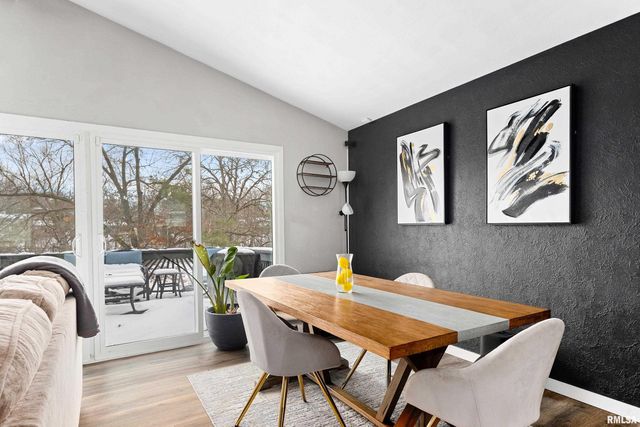 1720 W WILLOW WOOD Drive, Peoria, IL 61614