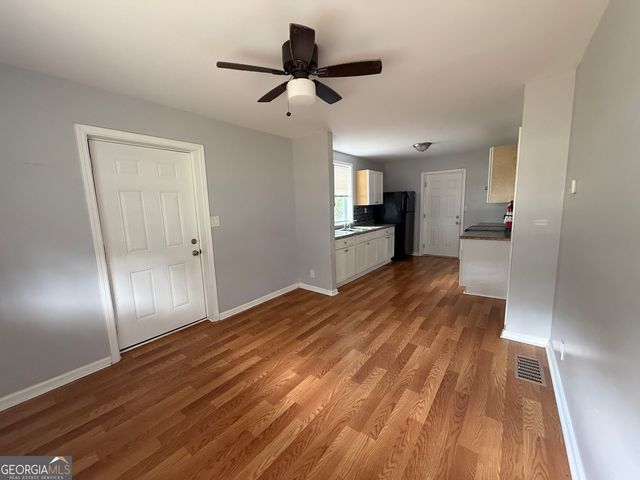 2557 Loghaven Drive NW, Atlanta, GA 30318