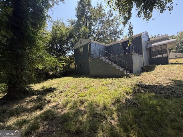 2557 Loghaven Drive NW, Atlanta, GA 30318