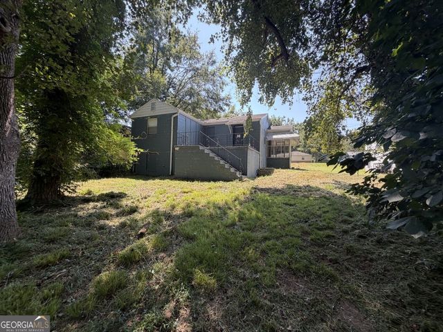 2557 Loghaven Drive NW, Atlanta, GA 30318