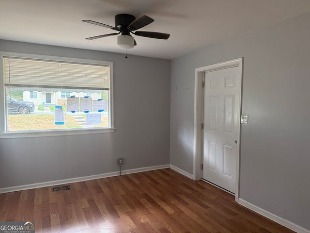 2557 Loghaven Drive NW, Atlanta, GA 30318