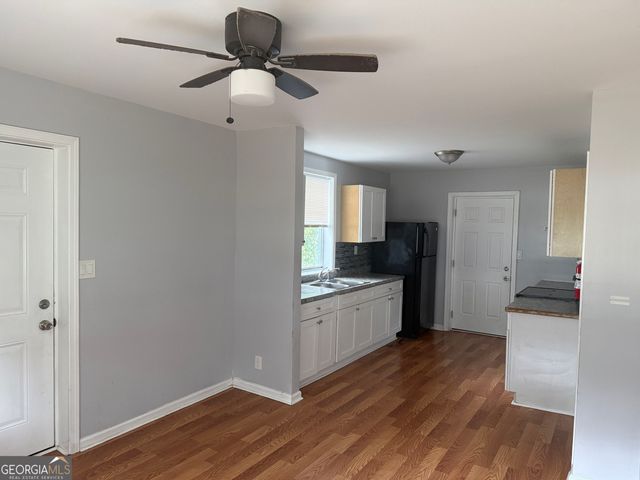 2557 Loghaven Drive NW, Atlanta, GA 30318