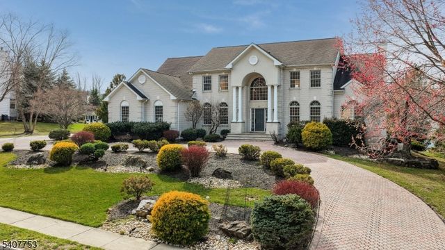 57 Briarwood Dr, Warren Twp., NJ 07059