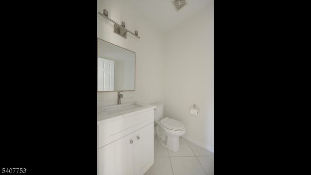 57 Briarwood Dr, Warren Twp., NJ 07059