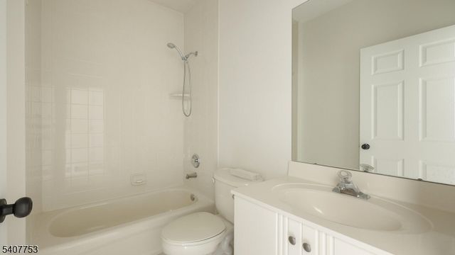 57 Briarwood Dr, Warren Twp., NJ 07059