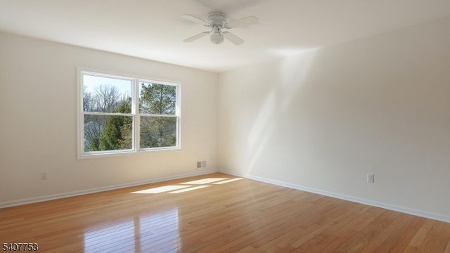 57 Briarwood Dr, Warren Twp., NJ 07059