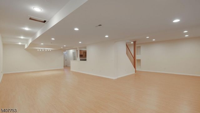 57 Briarwood Dr, Warren Twp., NJ 07059