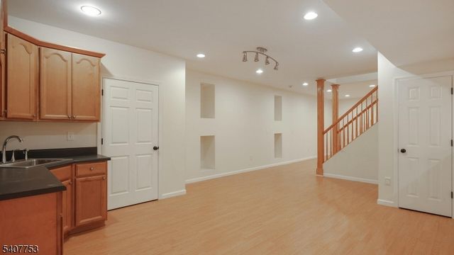 57 Briarwood Dr, Warren Twp., NJ 07059