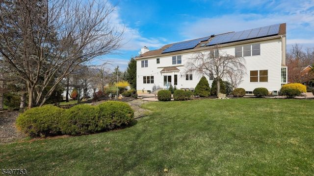 57 Briarwood Dr, Warren Twp., NJ 07059