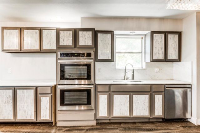 610 Pleasant Grove RD, Elgin, TX 78621