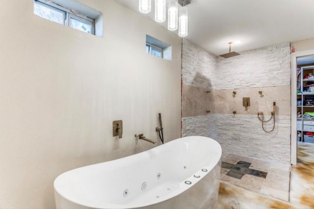 610 Pleasant Grove RD, Elgin, TX 78621