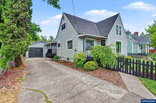 1435 17th St NE, Salem, OR 97301