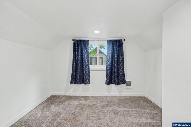 1435 17th St NE, Salem, OR 97301