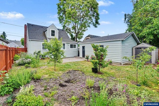 1435 17th St NE, Salem, OR 97301