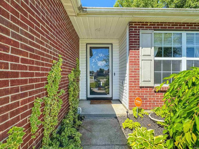 6002 Poinsettia Cove, Evansville, IN 47715