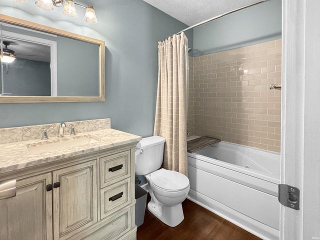 6002 Poinsettia Cove, Evansville, IN 47715