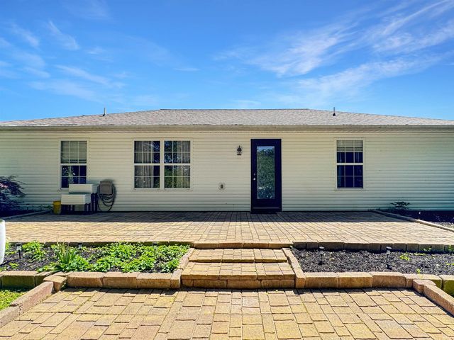 6002 Poinsettia Cove, Evansville, IN 47715