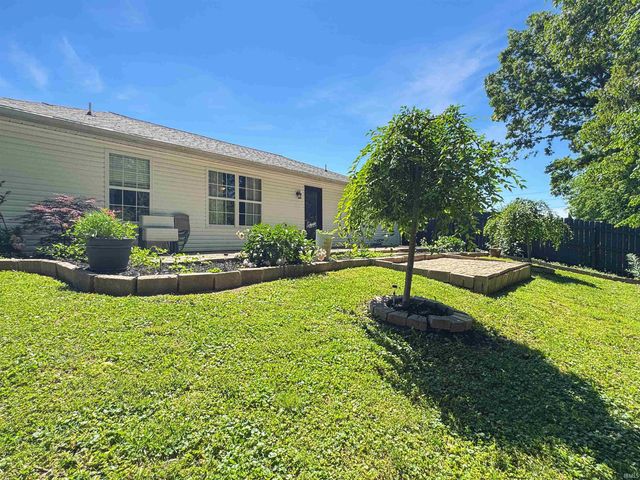 6002 Poinsettia Cove, Evansville, IN 47715