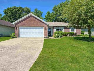 6002 Poinsettia Cove, Evansville, IN 47715