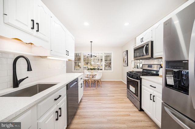 7 ELMWOOD CT, Rockville, MD 20850