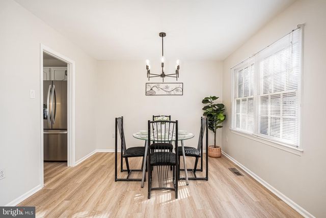 7 ELMWOOD CT, Rockville, MD 20850