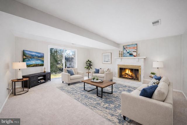 7 ELMWOOD CT, Rockville, MD 20850