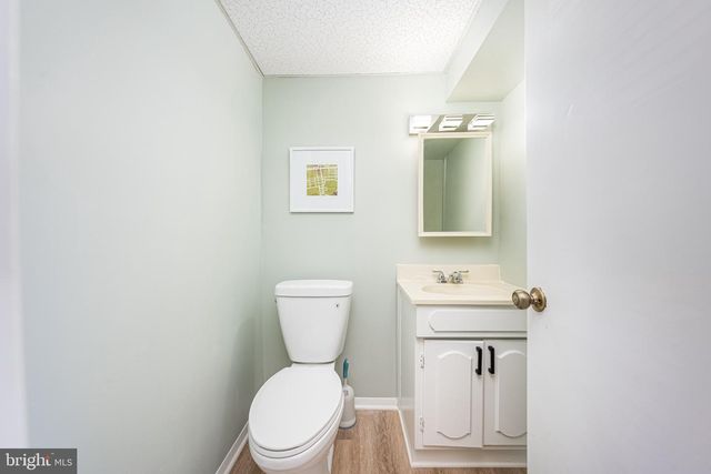 7 ELMWOOD CT, Rockville, MD 20850