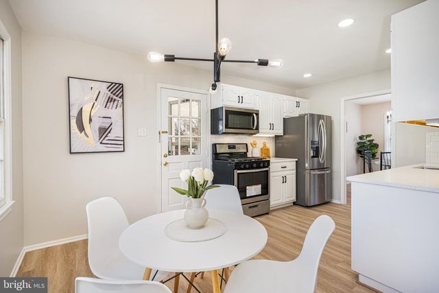 7 ELMWOOD CT, Rockville, MD 20850