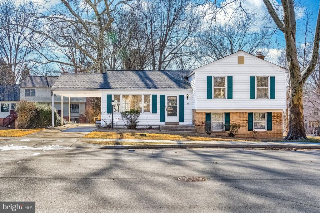 7 ELMWOOD CT, Rockville, MD 20850