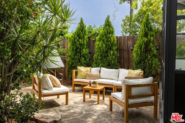 734 E Mendocino Street, Altadena, CA 91001