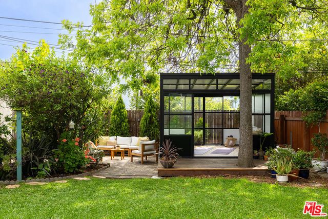 734 E Mendocino Street, Altadena, CA 91001