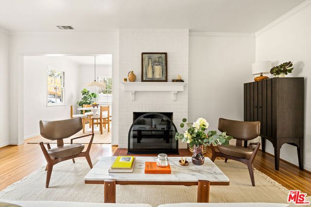 734 E Mendocino Street, Altadena, CA 91001