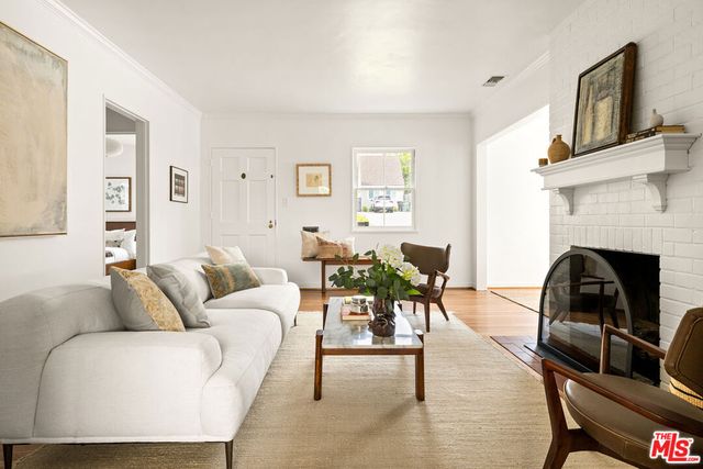 734 E Mendocino Street, Altadena, CA 91001