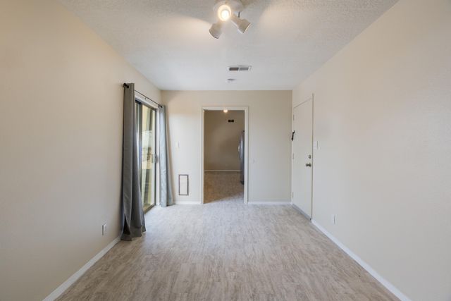 7200 Whippoorwill Lane NE, Albuquerque, NM 87109