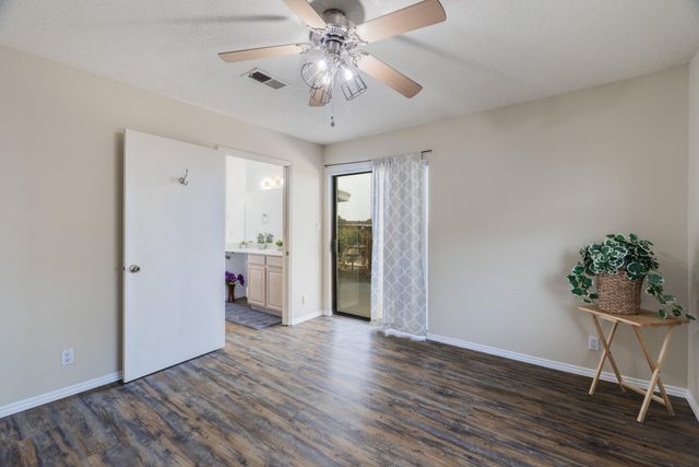 7200 Whippoorwill Lane NE, Albuquerque, NM 87109