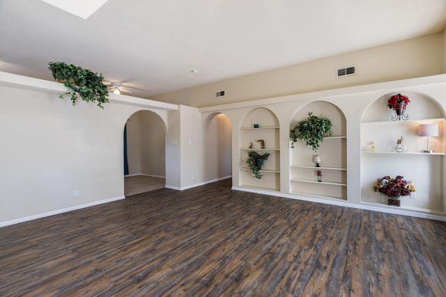 7200 Whippoorwill Lane NE, Albuquerque, NM 87109