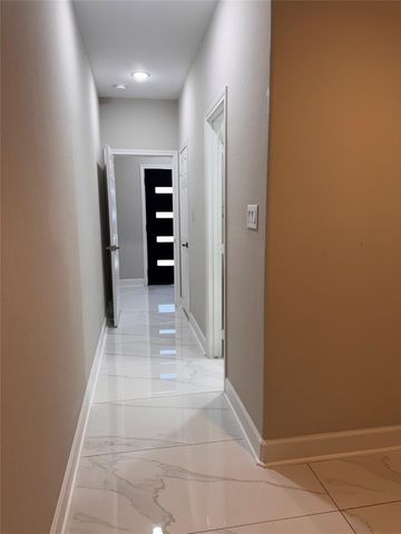 4406 Oats Street C, Houston, TX 77020