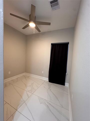 4406 Oats Street C, Houston, TX 77020