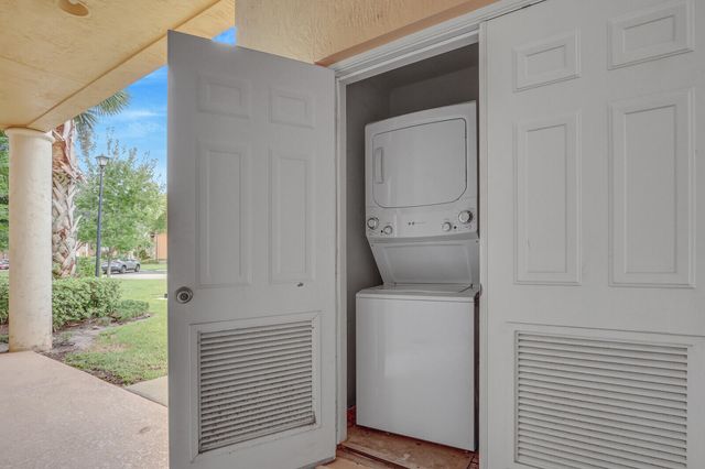 8931 Sandshot Court, Port St. Lucie, Port St Lucie, FL 34986