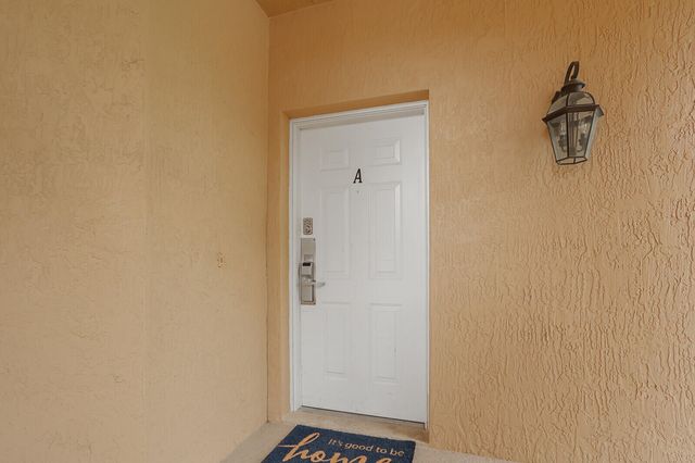 8931 Sandshot Court, Port St. Lucie, Port St Lucie, FL 34986