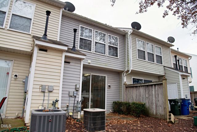 1725 Sorrell Brook Way, Raleigh, NC 27609