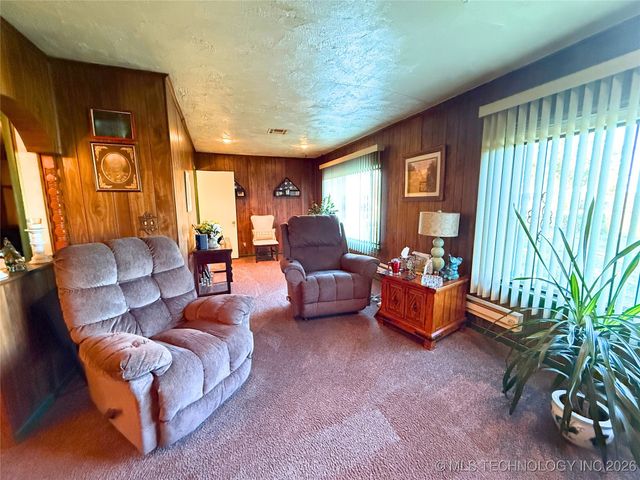 2231 E 32nd Place N, Tulsa, OK 74105