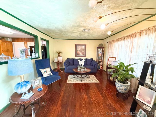 2231 E 32nd Place N, Tulsa, OK 74105