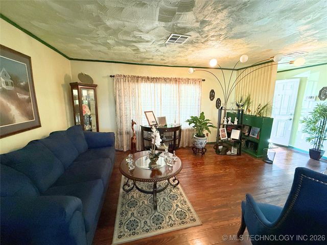 2231 E 32nd Place N, Tulsa, OK 74105