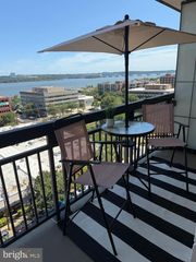 801 N PITT ST N #1206, Alexandria, VA 22314