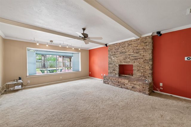 1722 Shannon Valley Drive, Houston, TX 77077