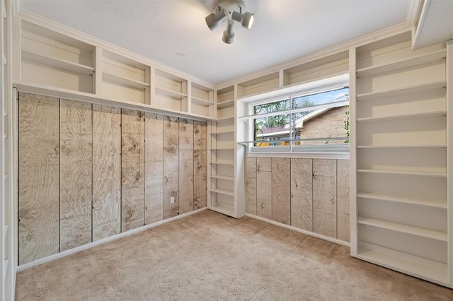 1722 Shannon Valley Drive, Houston, TX 77077