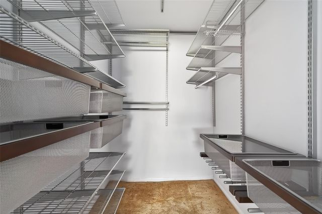 1722 Shannon Valley Drive, Houston, TX 77077